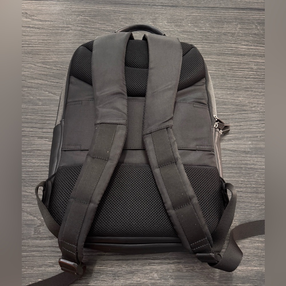 Knomo Men's Backpack - Picture 3 of 12
